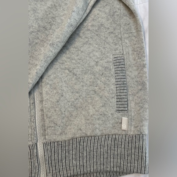 Mountain Hardwear Wool Blend Full Zip Sweater Women’s Size Small - Picture 6 of 12